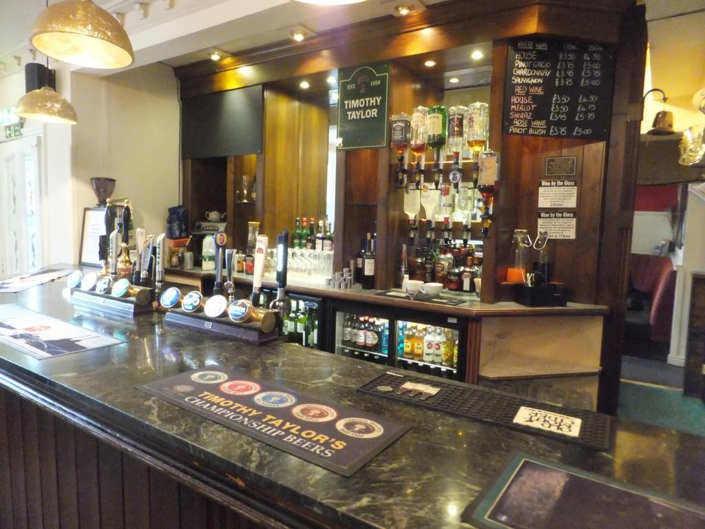 The Red Lion, Stretham Hotel Ngoại thất bức ảnh